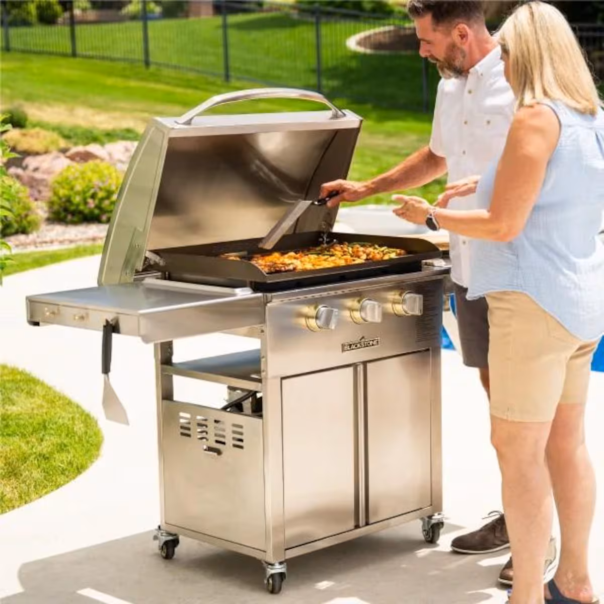 Blackstone Select 28in Griddle W/Cabinet