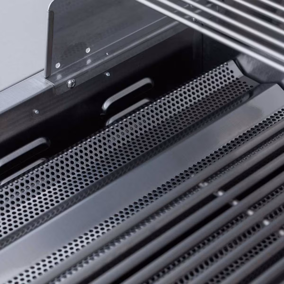 Blaze BCM 32-Inch 4-Burner Built-In Grill