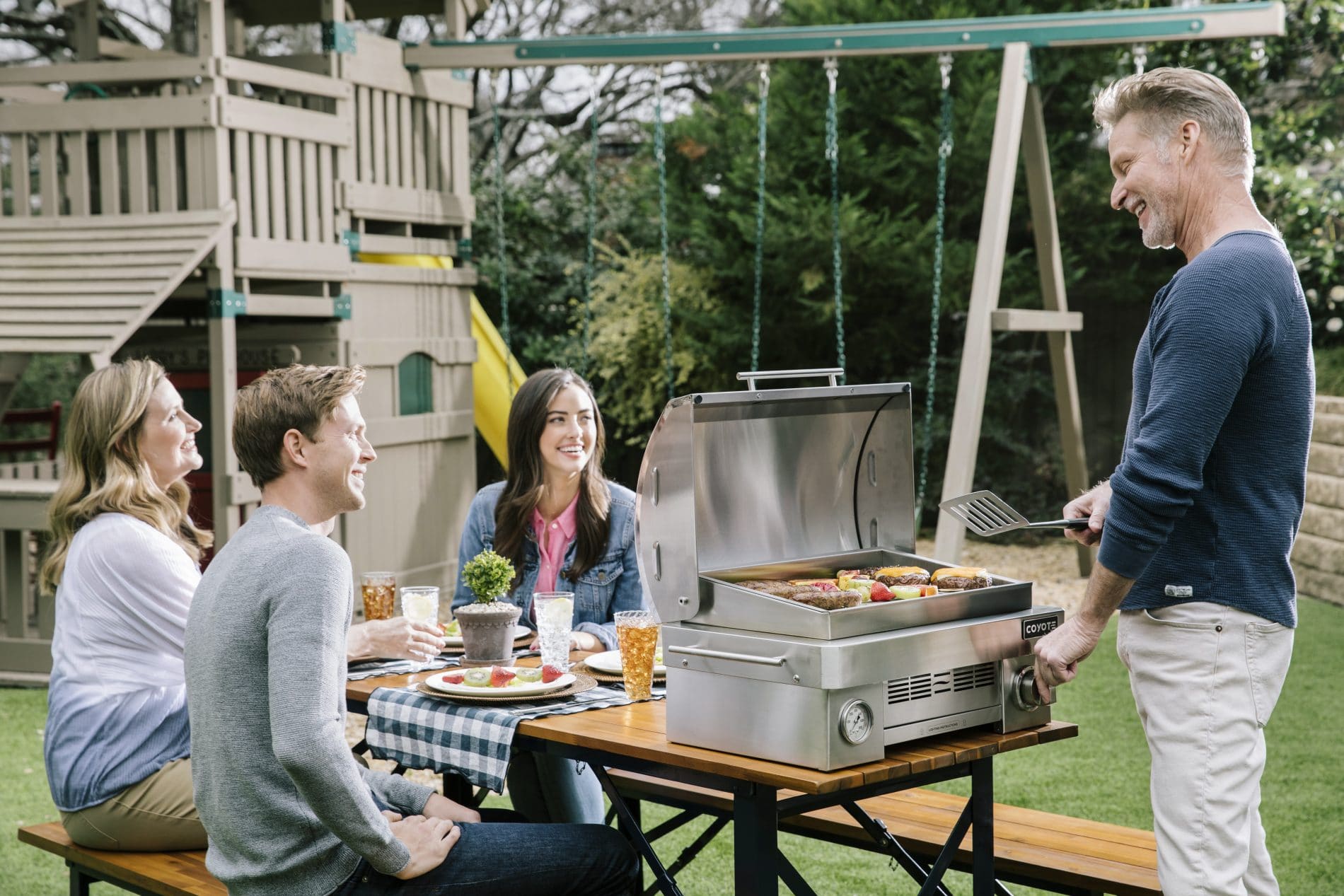 Coyote Portable Grill