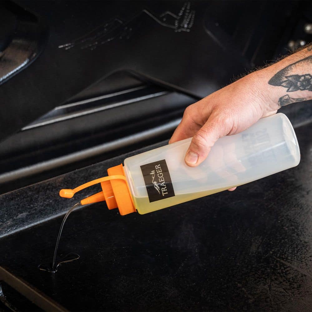 Traeger Flat TOP Grill Squeeze Bottle